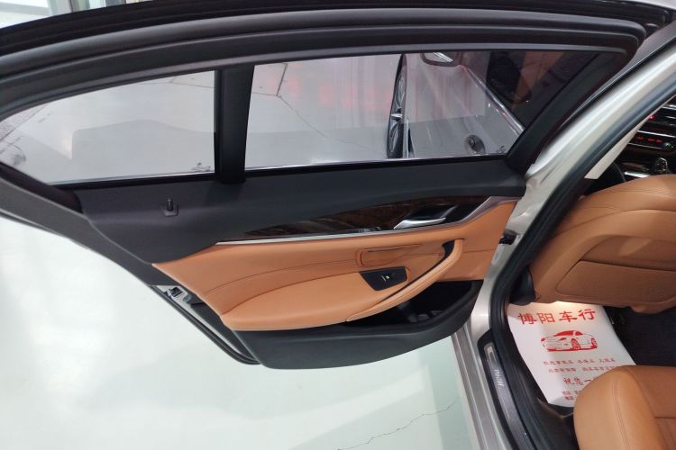 宝马5系 2018款 528Li 上市特别版中控内饰7008