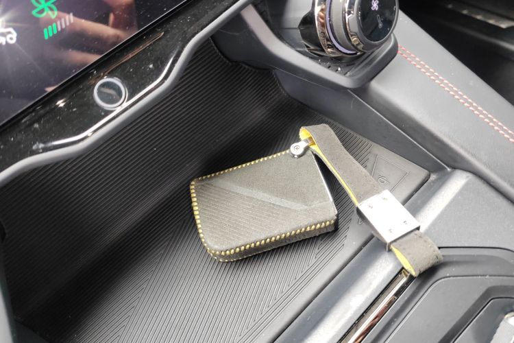 领克05 2020款 2.0TD 四驱劲Plus中控内饰11