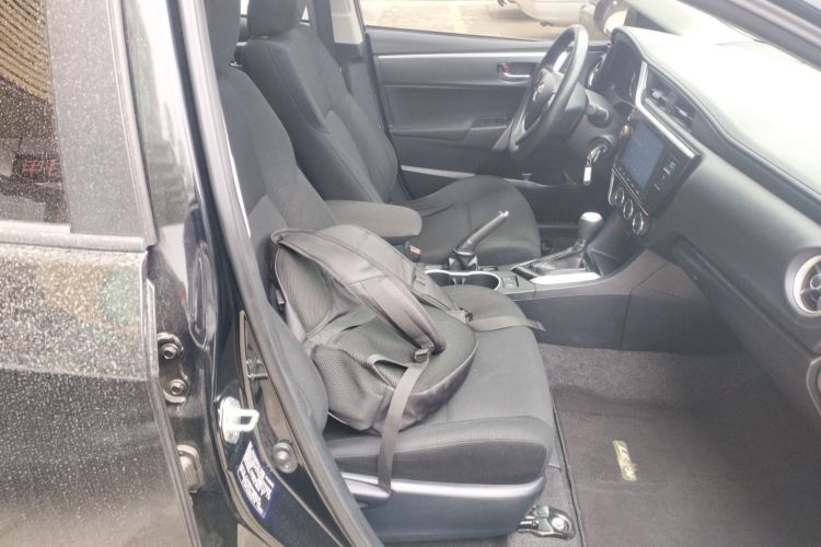 丰田 雷凌 2017款 改款 185T CVT精英版 国VI局部细节41