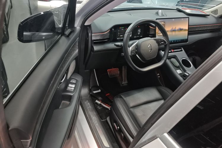 鸿蒙智行 问界M5 2022款 增程后驱标准版中控内饰7003