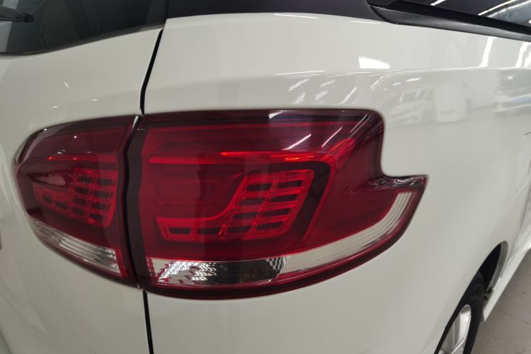 上汽大通MAXUS 大通G10 2022款 2.0T 自动智享版 汽油 7座车身外观6006