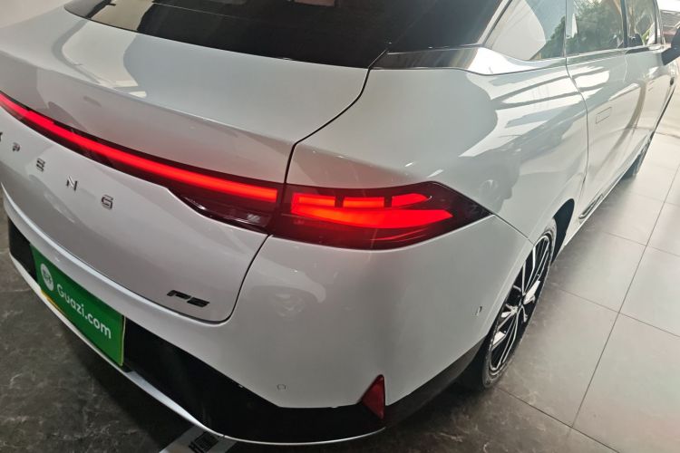 小鹏P5 2021款 550P车身外观9