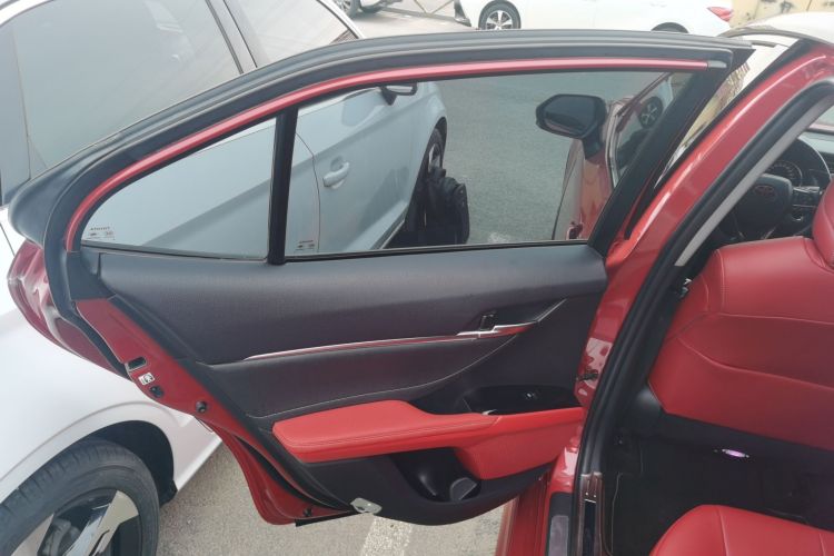 丰田 凯美瑞 2018款 2.5S 锋尚版中控内饰49