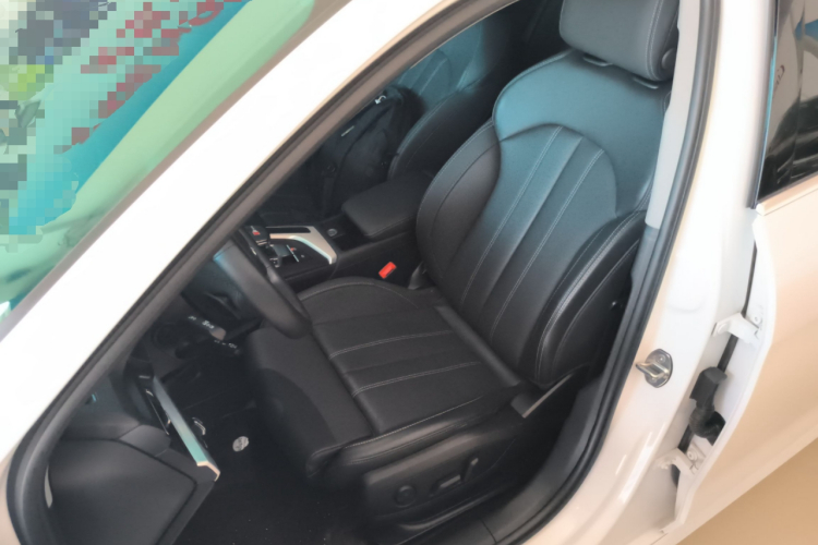 奥迪A4L 2023款 40 TFSI 时尚动感型中控内饰19