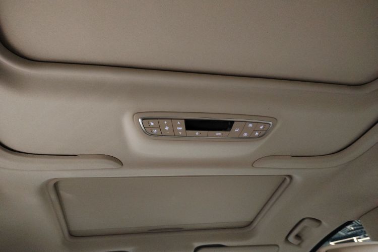 别克GL8 2023款 ES陆尊 豪华型中控内饰22