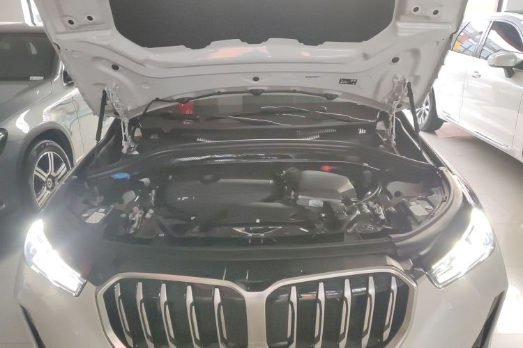 宝马X1 2023款 sDrive25Li M运动套装机舱底盘24