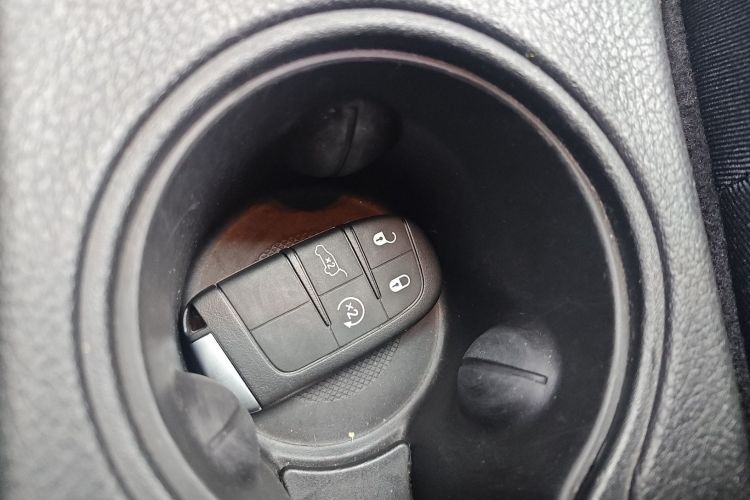 Jeep 指南者 2017款 200T 自动臻享版中控内饰11