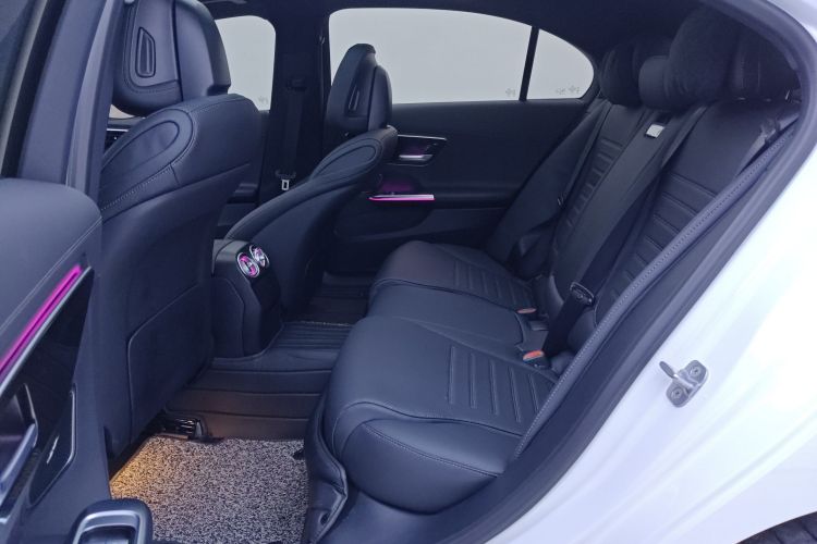 奔驰C级 2024款 改款三 C 260 L 运动版中控内饰21