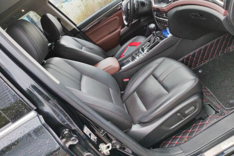 广汽传祺 传祺GS8 2017款 320T 两驱豪华智联版（七座）局部细节41