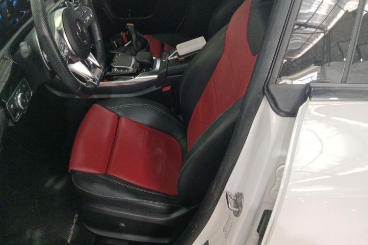 奔驰CLA AMG 2022款 AMG CLA 35 4MATIC中控内饰19