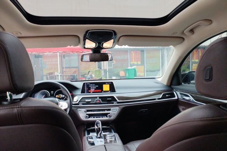 宝马7系 2016款 730Li 领先型局部细节22