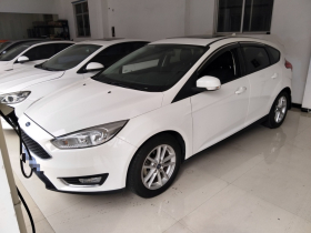 福特 福克斯 2017款 两厢 1.6L 自动风尚型智行版