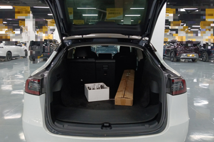 特斯拉 Model Y 2024款 后轮驱动版局部细节23