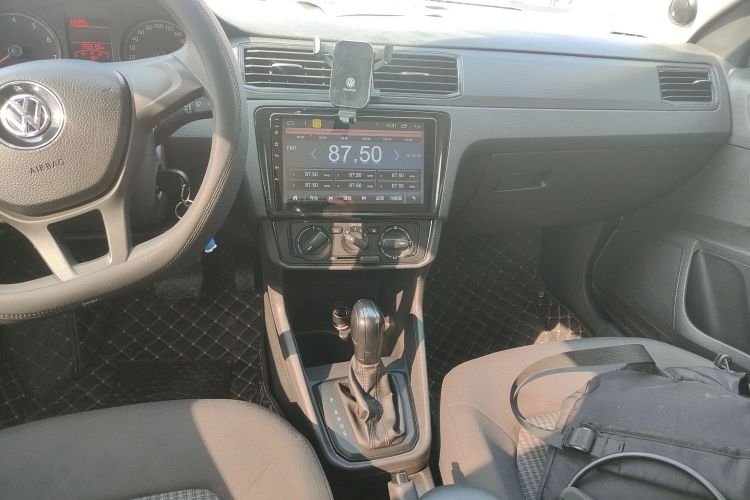 大众 桑塔纳 2017款 浩纳 1.6L 自动风尚版中控内饰16