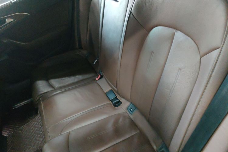 奥迪A6L 2018款 30周年年型 30 FSI 风尚型中控内饰21