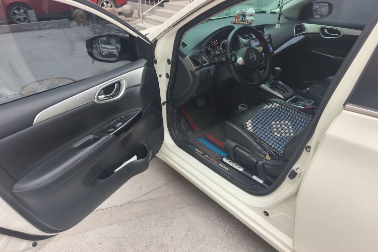 日产 轩逸 2022款 经典 1.6XE CVT舒适版中控内饰7003