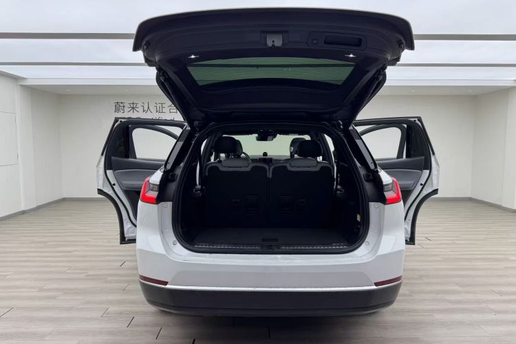 蔚来ES8 2020款 580KM 签名版 六座版机舱底盘23