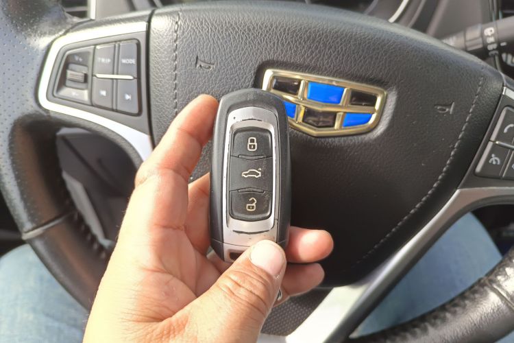 吉利汽车 远景X6 2016款 1.3T CVT旗舰型中控内饰11