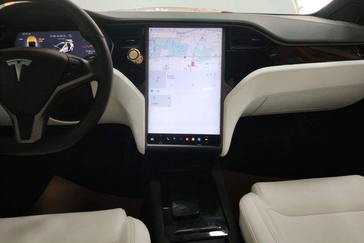 特斯拉 Model X 2019款 长续航版中控内饰16