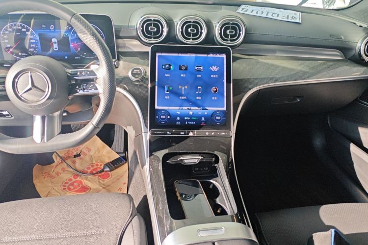 奔驰C级 2023款 C 260 L 运动版局部细节16