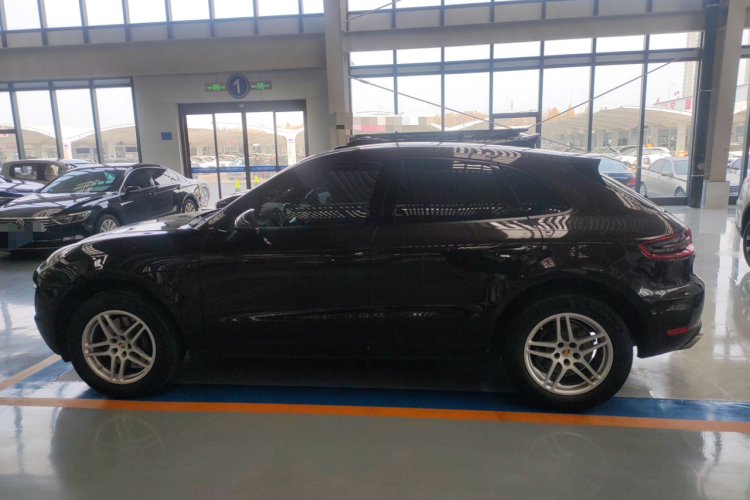 保时捷 2017款  Macan 2.0T车身外观4