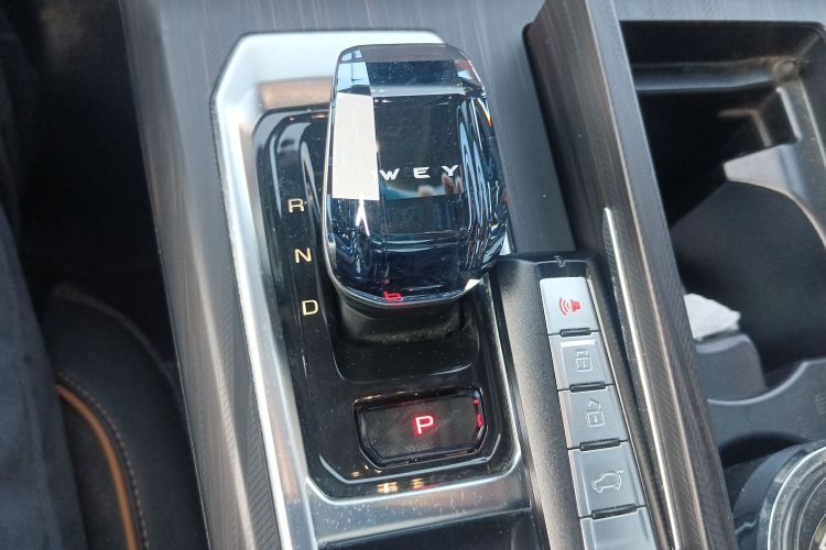 魏牌 拿铁DHT 2022款 1.5T DHT超大杯中控内饰18