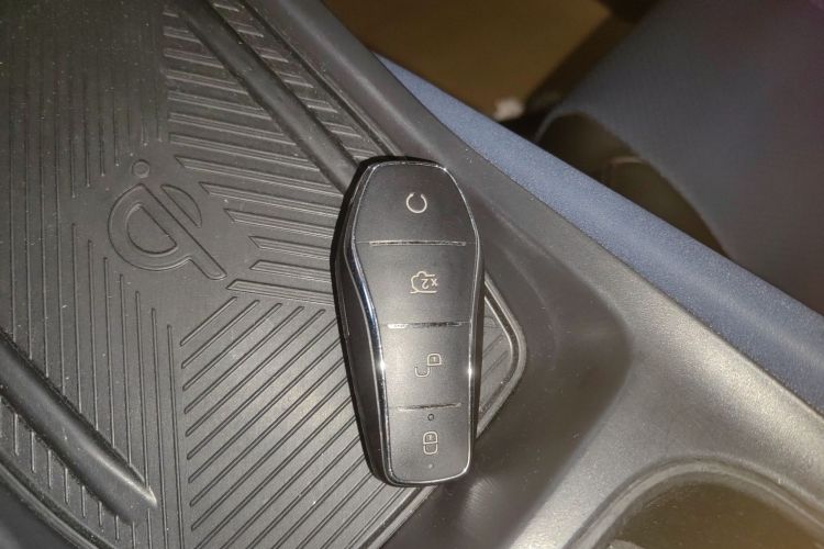 比亚迪 海鸥 2024款 荣耀版 305km 自由版中控内饰7001