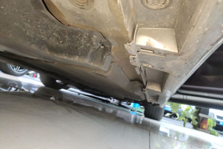 雷克萨斯ES 2018款 300h 卓越版 国V局部细节9001