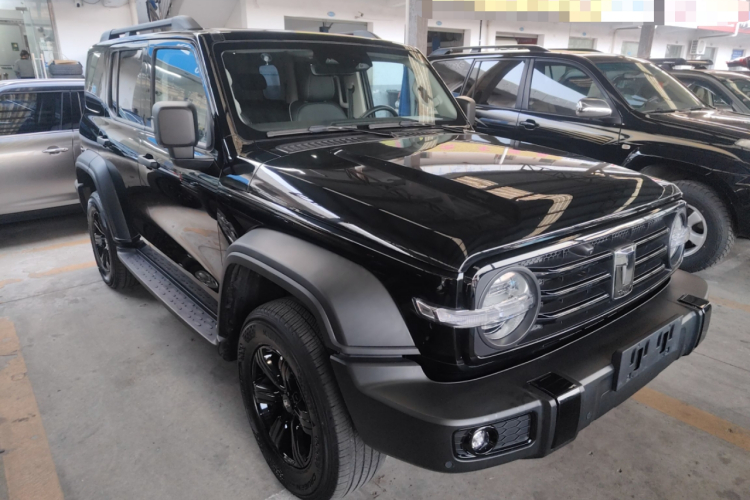 坦克300 2023款 越野版 2.0T 征服者车身外观3