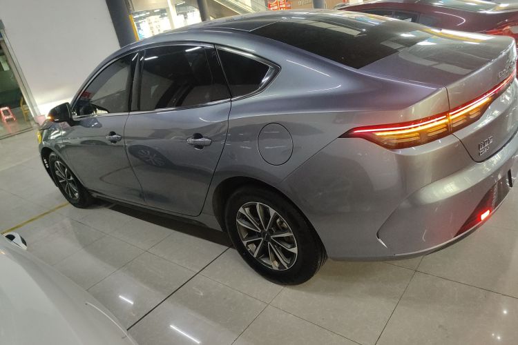 比亚迪 驱逐舰05 2024款 荣耀版 DM-i 55KM 豪华型车身外观4