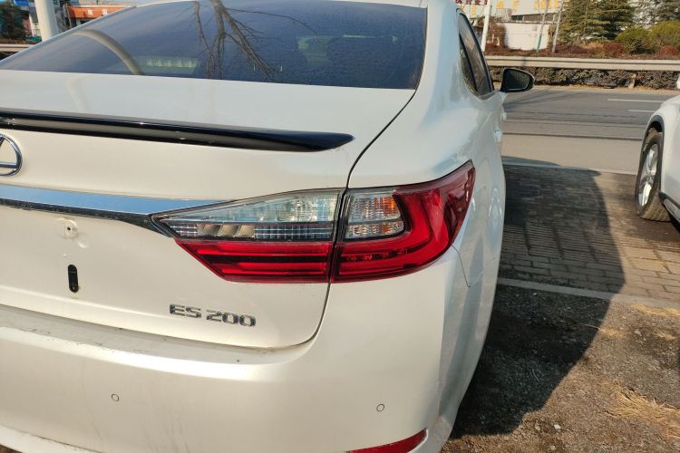 雷克萨斯ES 2017款 200 30周年纪念版车身外观6006