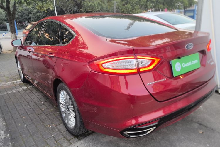 福特 蒙迪欧 2013款 2.0L GTDi200时尚型车身外观4