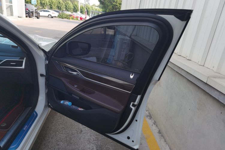 宝马7系 2017款 730Li 领先型中控内饰42