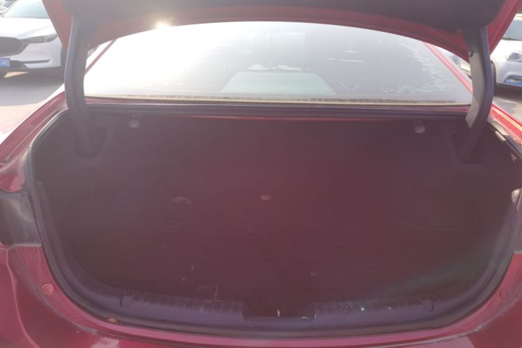 马自达 阿特兹 2017款 2.0L 蓝天时尚版机舱底盘23