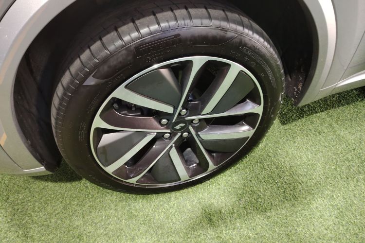 理想汽车 理想L9 2022款 Max车身外观6007