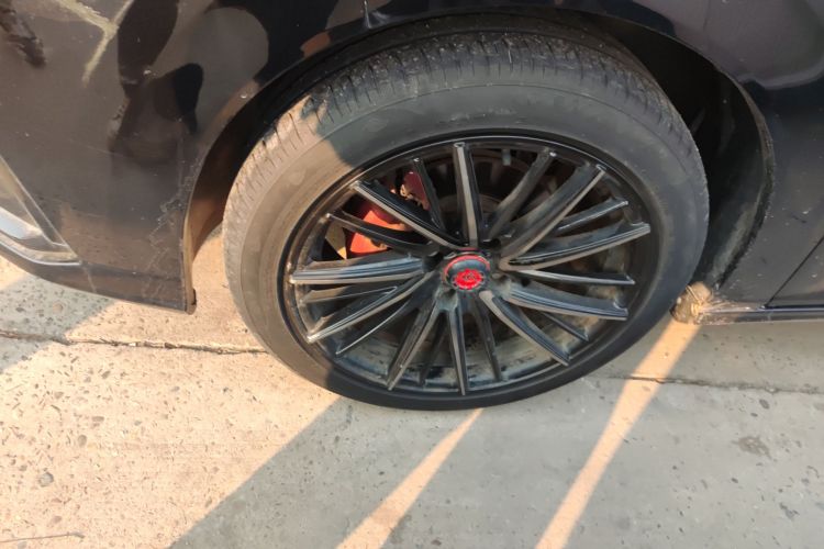 东风风神 奕炫 2020款 230T 自动炫酷赛道骑士版车身外观6002