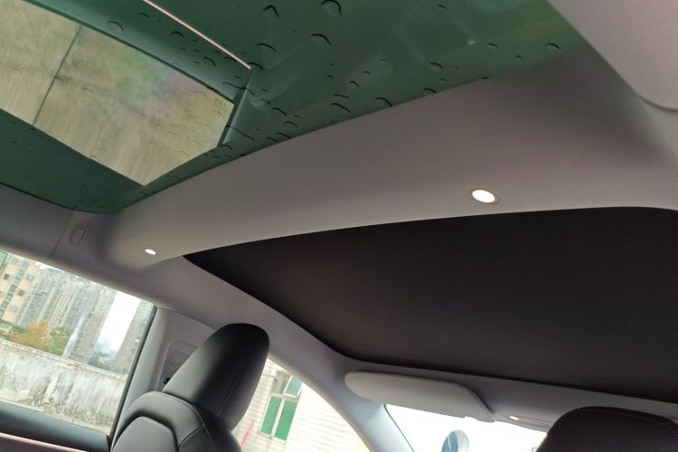 特斯拉 Model 3 2023款 后轮驱动版中控内饰22