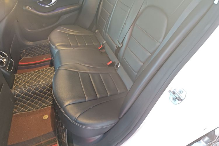 奔驰C级 2019款 C 180 L 时尚型运动版中控内饰21