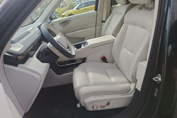 领克900 2025款 2.0T Ultra中控内饰19