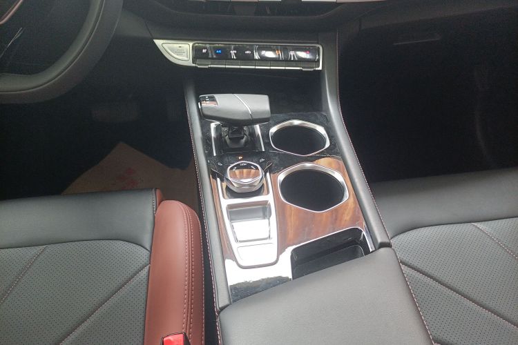 长安 逸动 2023款 畅享版 PLUS 蓝鲸NE 1.4T GDI DCT尊贵版局部细节18