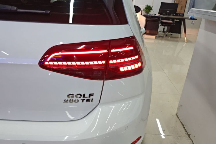 大众 高尔夫 2019款 280TSI DSG豪华型 国VI车身外观9