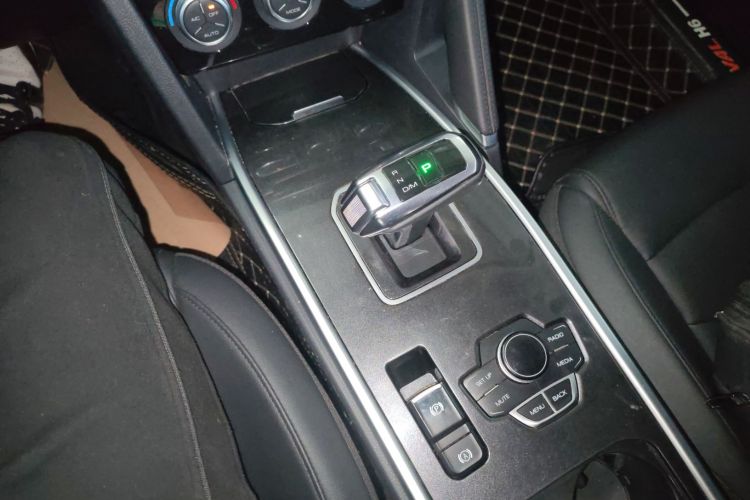 哈弗H6 2019款 运动版 1.5T 自动两驱精英型 国VI中控内饰18