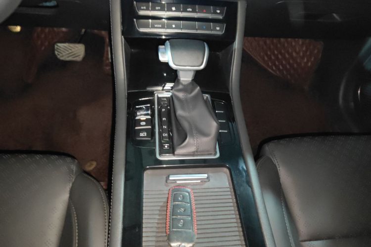 中国重汽VGV VGV U70 2020款 1.5T 自动智享豪华版 7座局部细节18