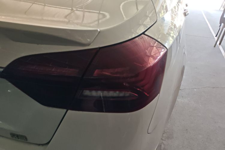 吉利汽车 帝豪 2021款 UP 1.5L 手动舒适型车身外观9