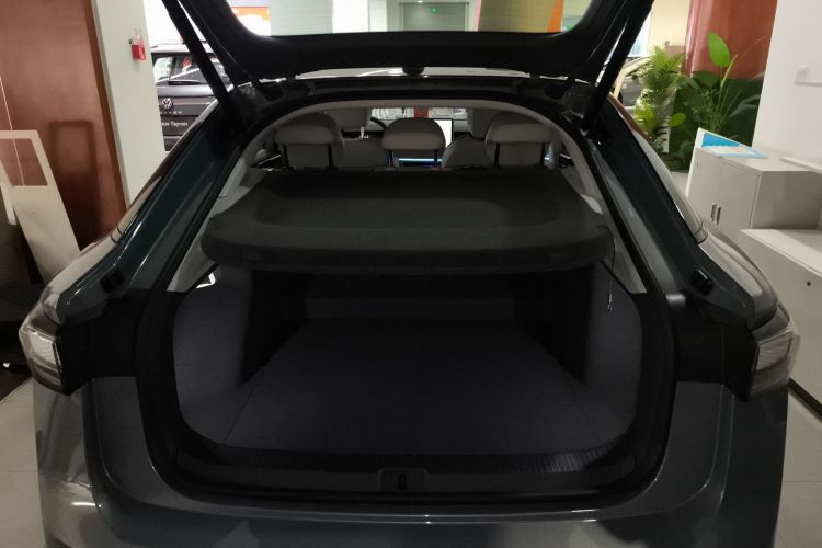 大众ID.7 VIZZION 2024款 首发版机舱底盘23