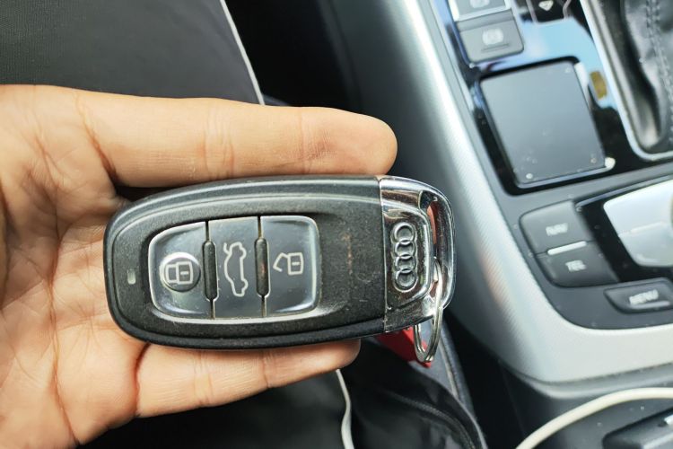 奥迪A6L 2017款 30 FSI 技术型中控内饰7001