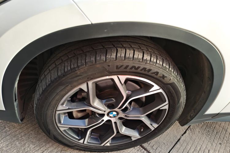 宝马X1 2021款 改款 sDrive25Li 领先型车身外观6007