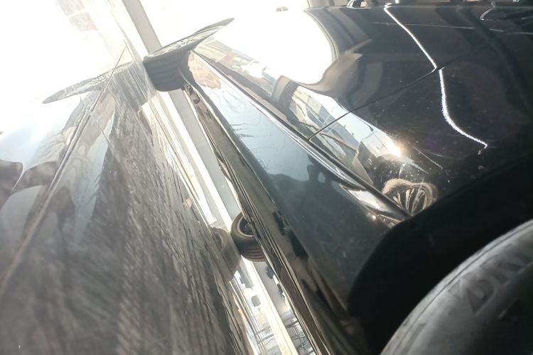 奔驰E级 2022款 E 260 L局部细节9001