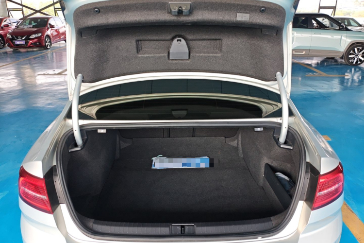 大众 迈腾 2019款 330TSI DSG 领先型 国VI机舱底盘23