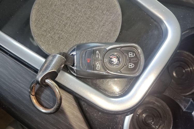 别克GL8 2020款 陆上公务舱 652T 尊贵型中控内饰7001